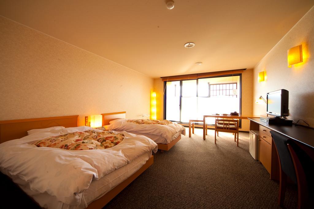 Caffel Hina-No-Sato Hotel Хита Екстериор снимка