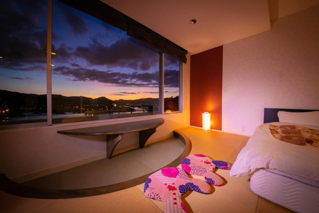 Caffel Hina-No-Sato Hotel Хита Екстериор снимка